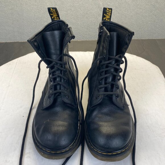 Dr. Martens Mens Short Boots Black Leather Stitch Hole Size US 5 /EUR 37 main image 7